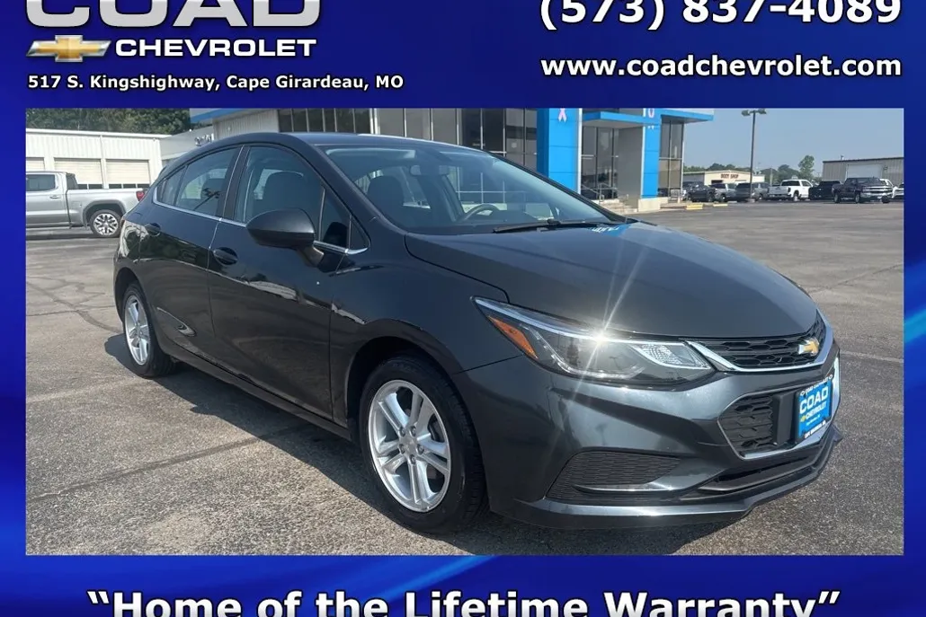 2018 Chevrolet Cruze LT photo 1