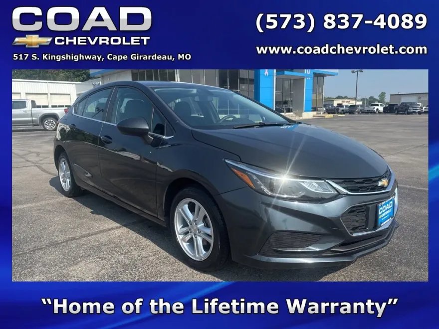2018 Chevrolet Cruze LT photo 1