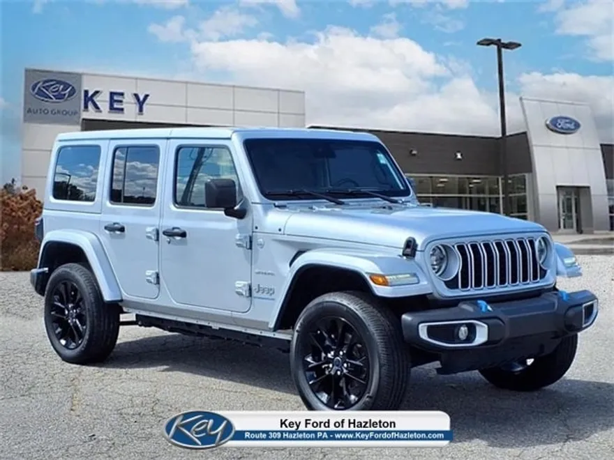 2024 Jeep Wrangler Sahara 4xe photo 1