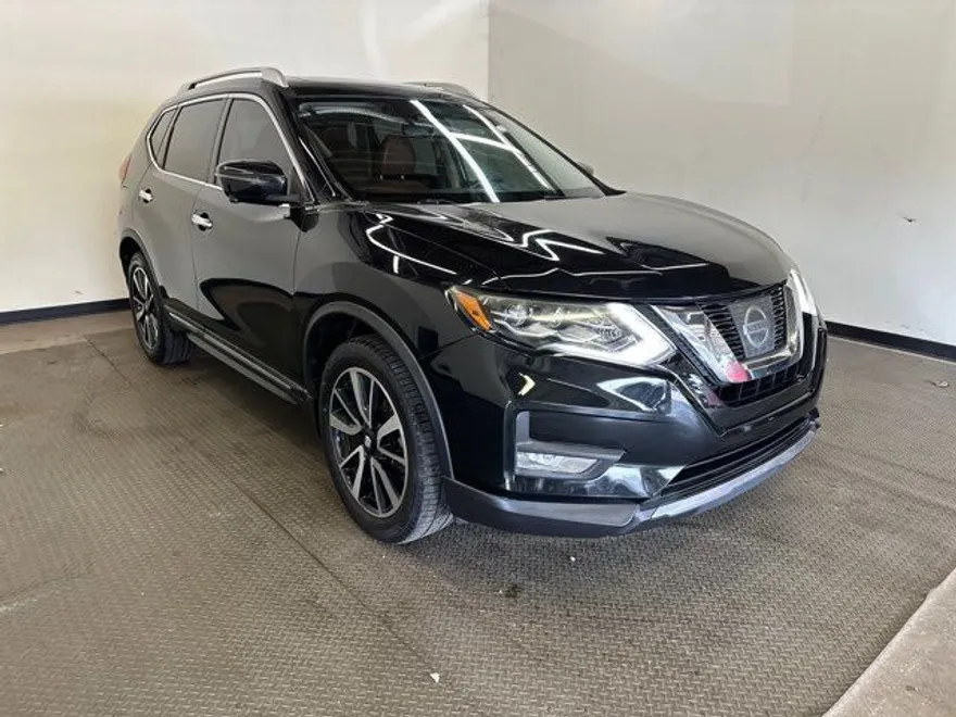 2017 Nissan Rogue SL photo 1