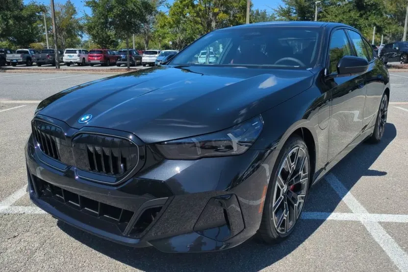2026 Bmw 550e xDrive photo 1