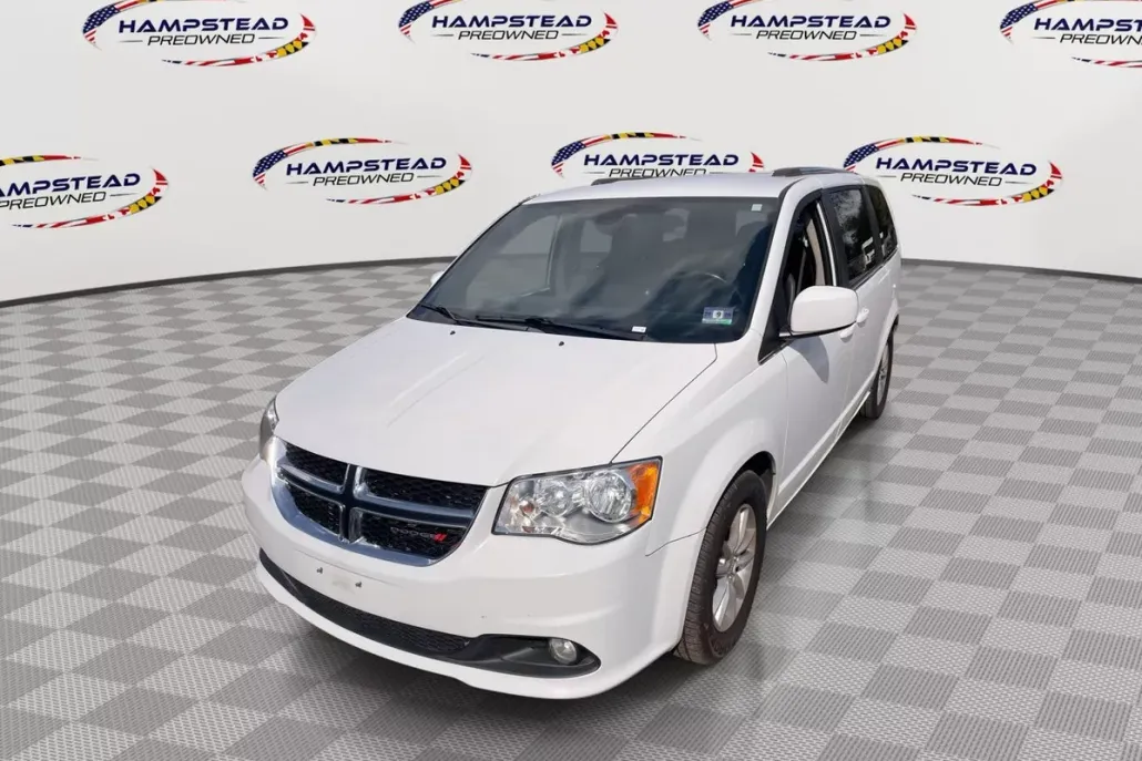 2019 Dodge Grand Caravan SXT photo 1