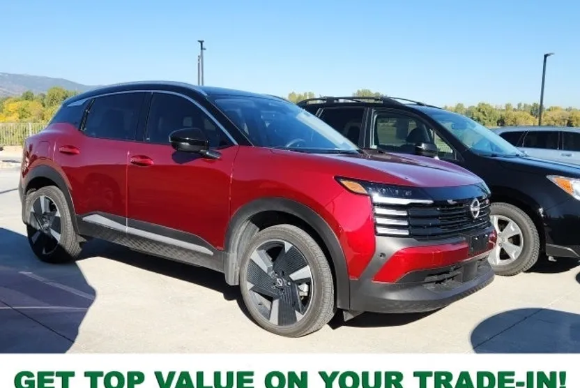 2025 Nissan Kicks SR photo 1