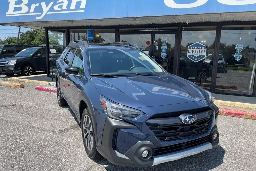 2023 Subaru Outback Limited photo 1