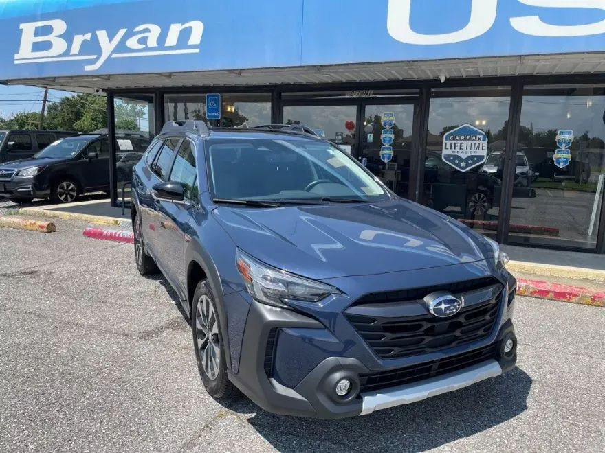 2023 Subaru Outback Limited photo 1