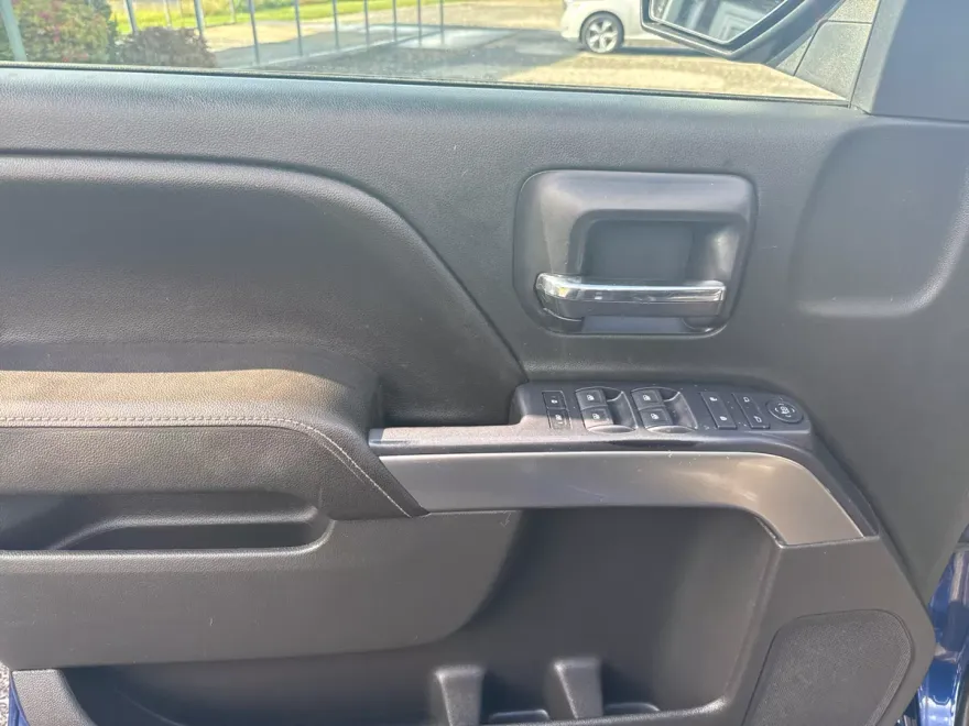 2014 Chevrolet Silverado 1500 LT photo 1