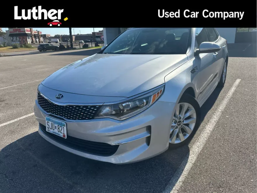 2018 Kia Optima EX photo 1