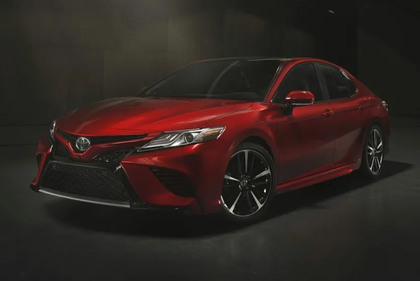 2020 Toyota Camry SE photo 1