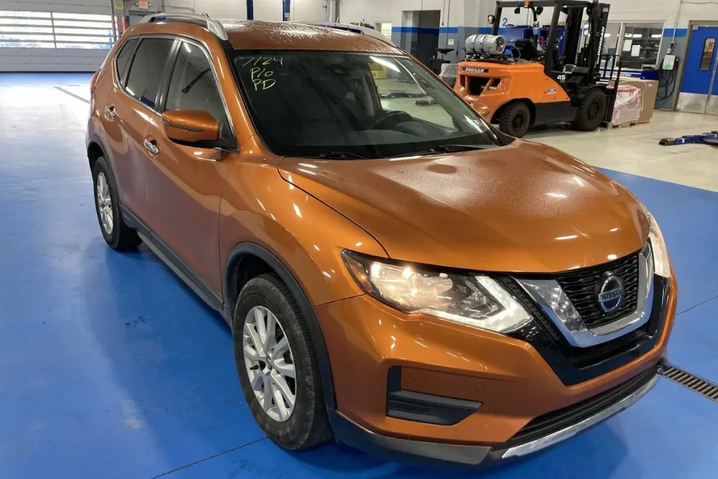 2019 Nissan Rogue SV photo 1