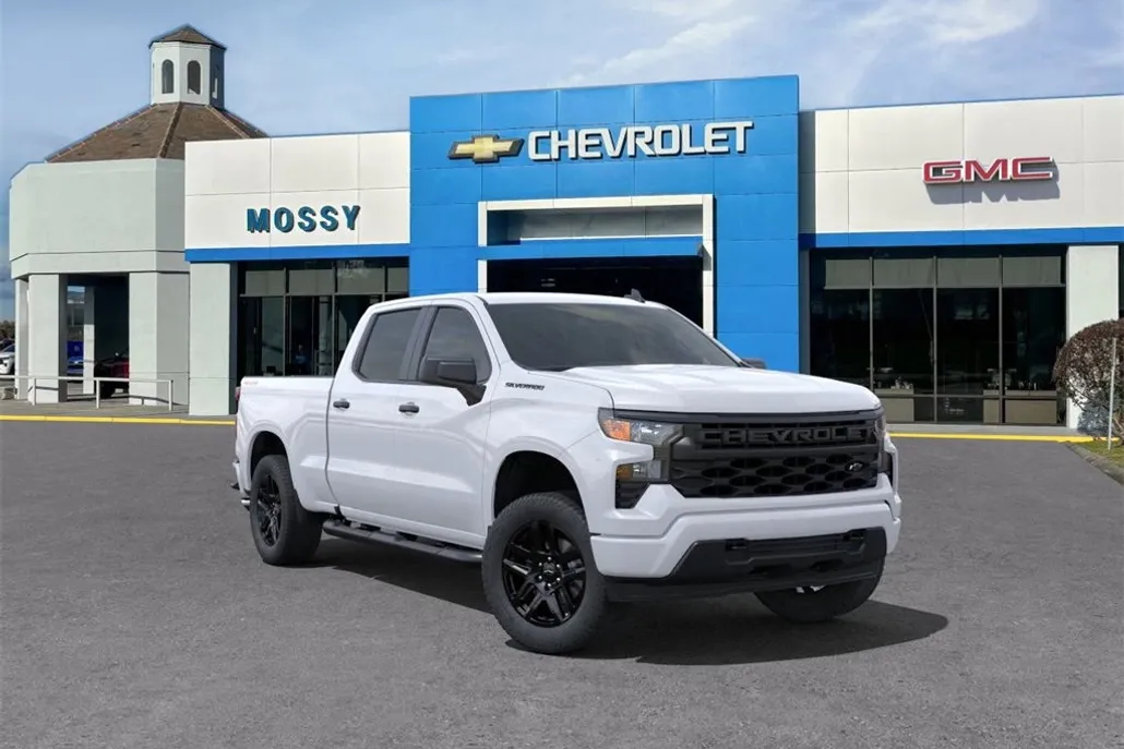 2025 Chevrolet Silverado 1500 Custom photo 1
