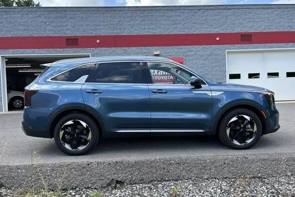 2025 Kia Sorento Hybrid EX photo 1