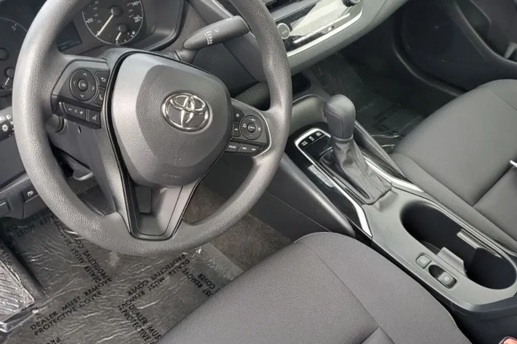 2024 Toyota Corolla Hybrid LE photo 1