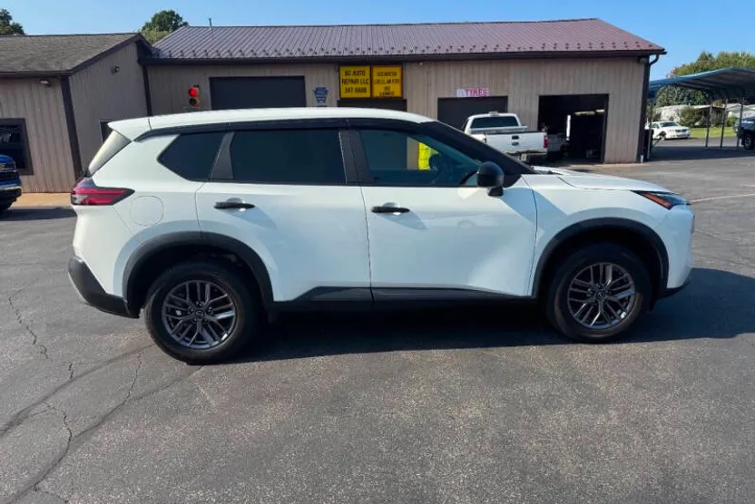 2023 Nissan Rogue S photo 1