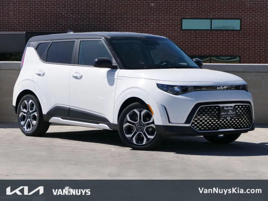 2025 Kia Soul EX photo 1