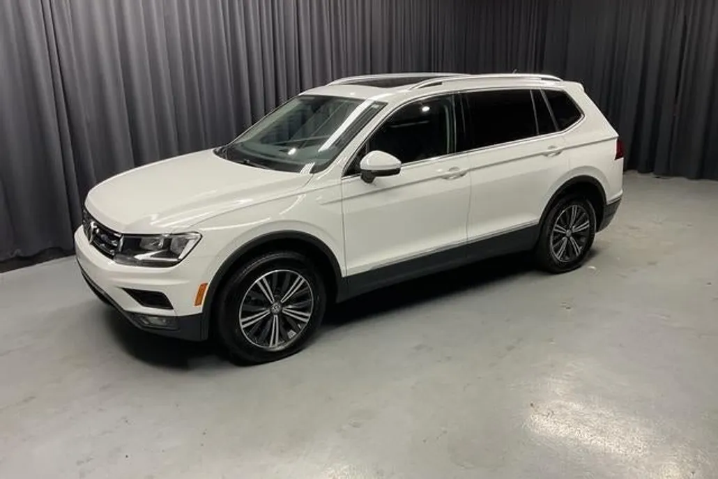 2018 Volkswagen Tiguan SEL photo 1