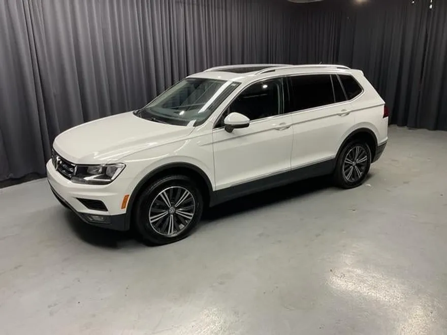 2018 Volkswagen Tiguan SEL photo 1