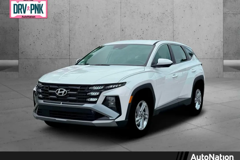 2026 Hyundai Tucson SE photo 1