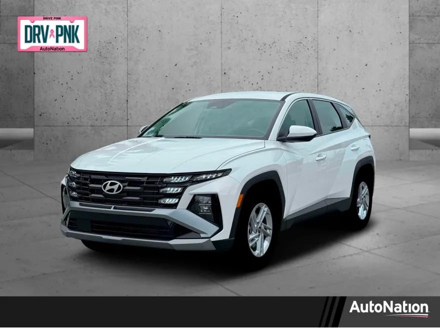 2026 Hyundai Tucson SE photo 1