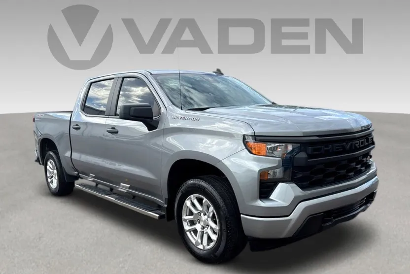 2024 Chevrolet Silverado 1500 Custom photo 1