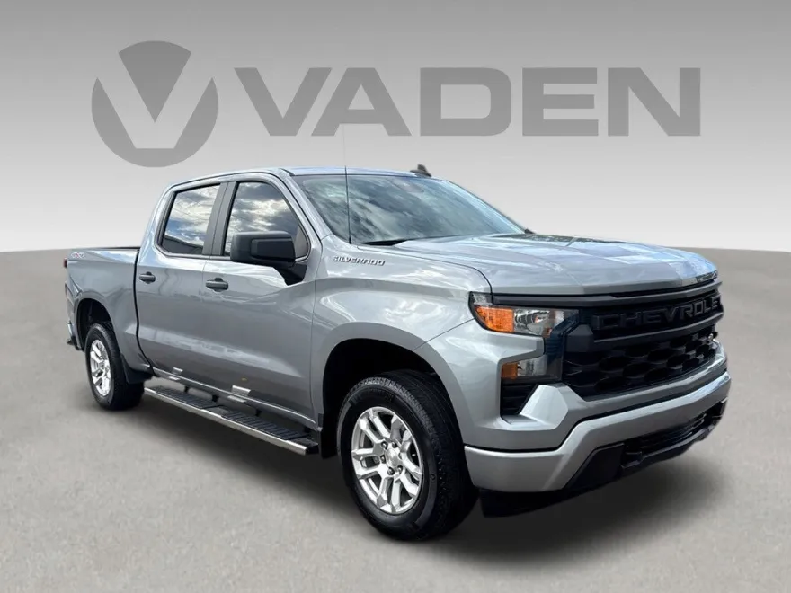2024 Chevrolet Silverado 1500 Custom photo 1
