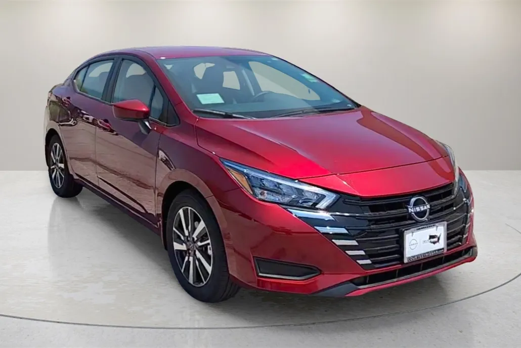 2025 Nissan Versa SV photo 1