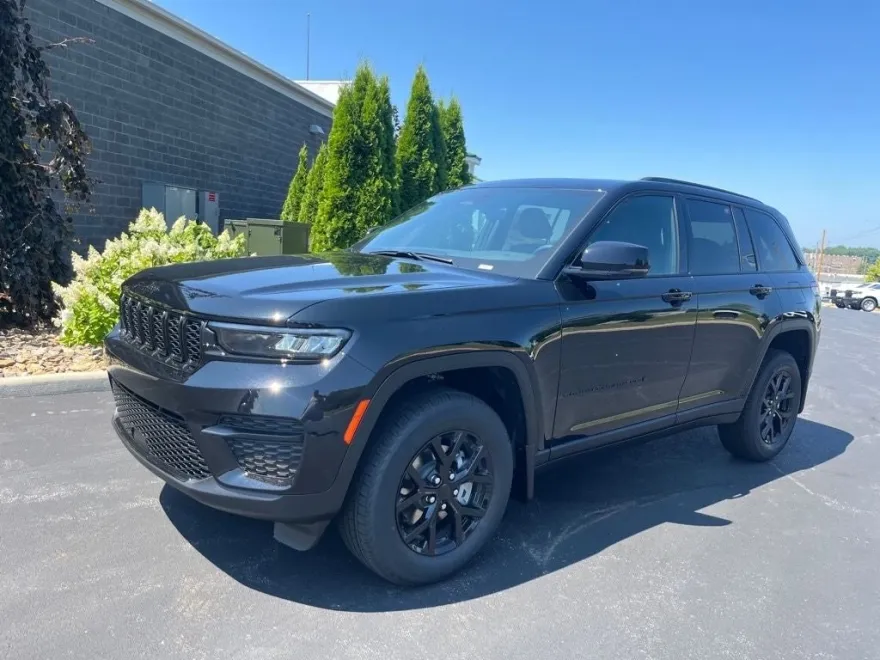 2025 Jeep Grand Cherokee Altitude X photo 1