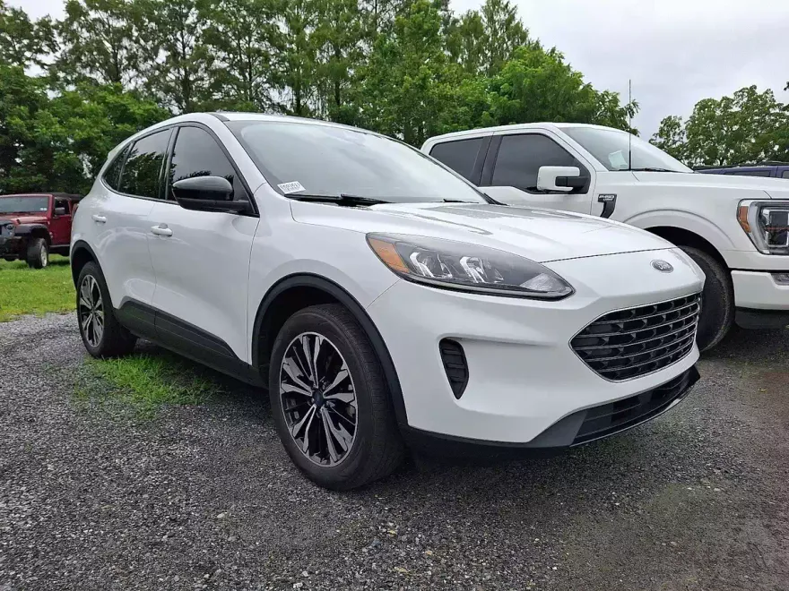 2022 Ford Escape SE photo 1