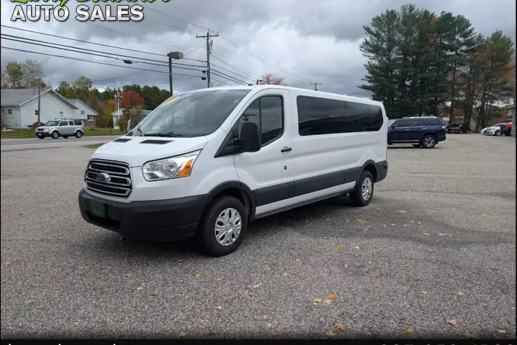 2019 Ford Transit Passenger XLT photo 1