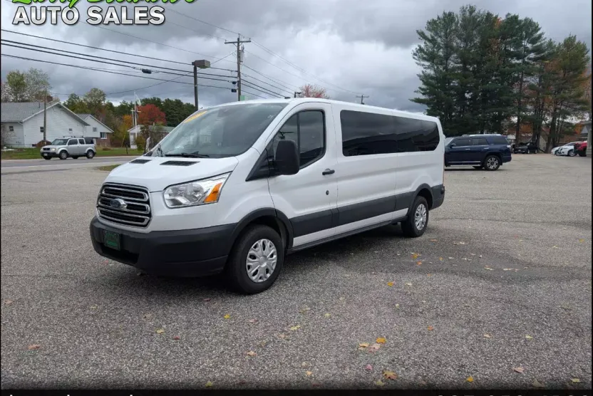 2019 Ford Transit Passenger XLT photo 1