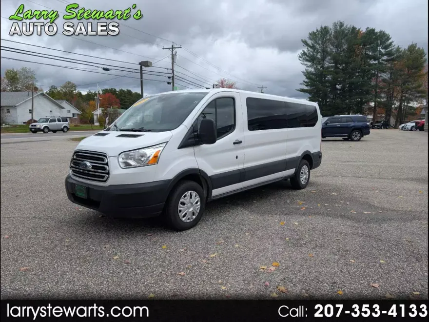 2019 Ford Transit Passenger XLT photo 1