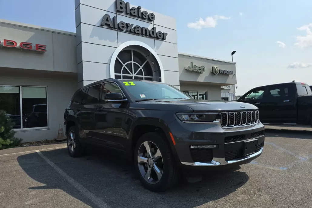 2022 Jeep Grand Cherokee Limited photo 1