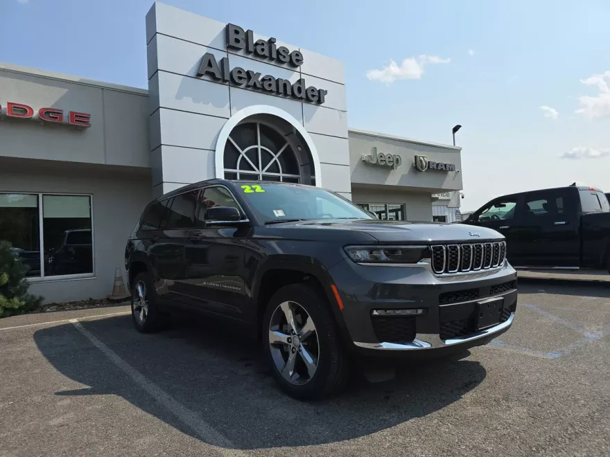 2022 Jeep Grand Cherokee Limited photo 1