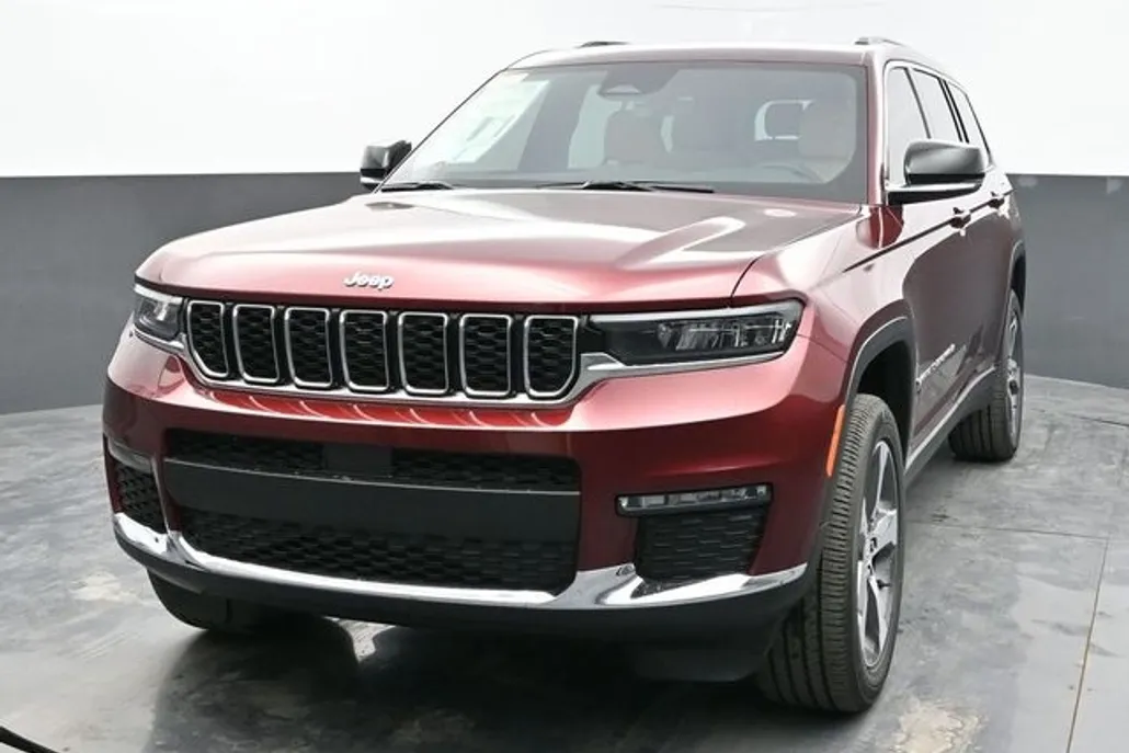 2025 Jeep Grand Cherokee L photo 1