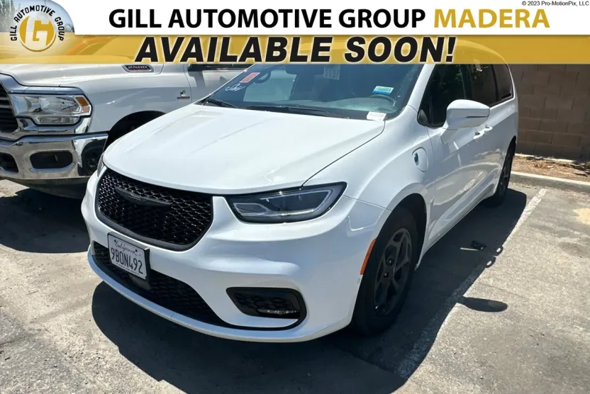 2022 Chrysler Pacifica Hybrid Limited photo 1