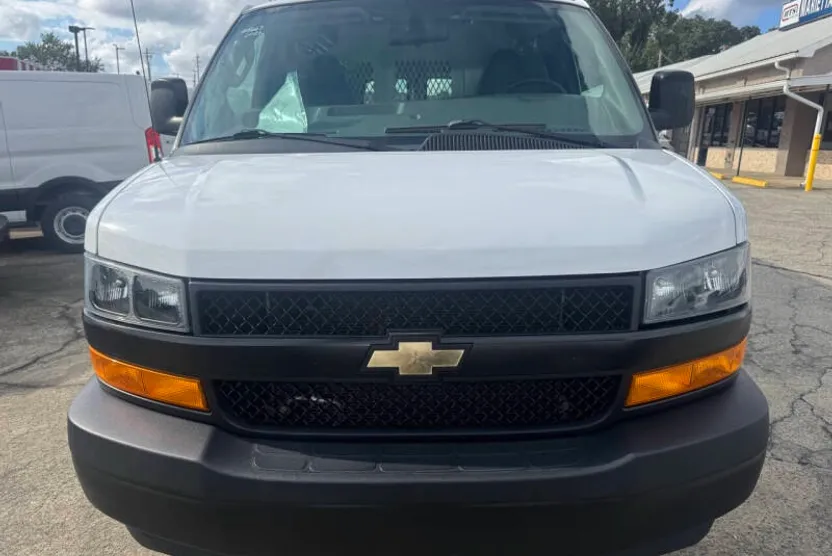 2021 Chevrolet Express 2500 Cargo Van photo 1