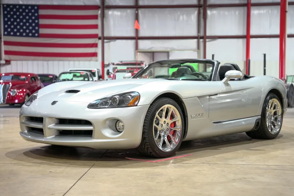 2004 Dodge Viper SRT10 photo 1