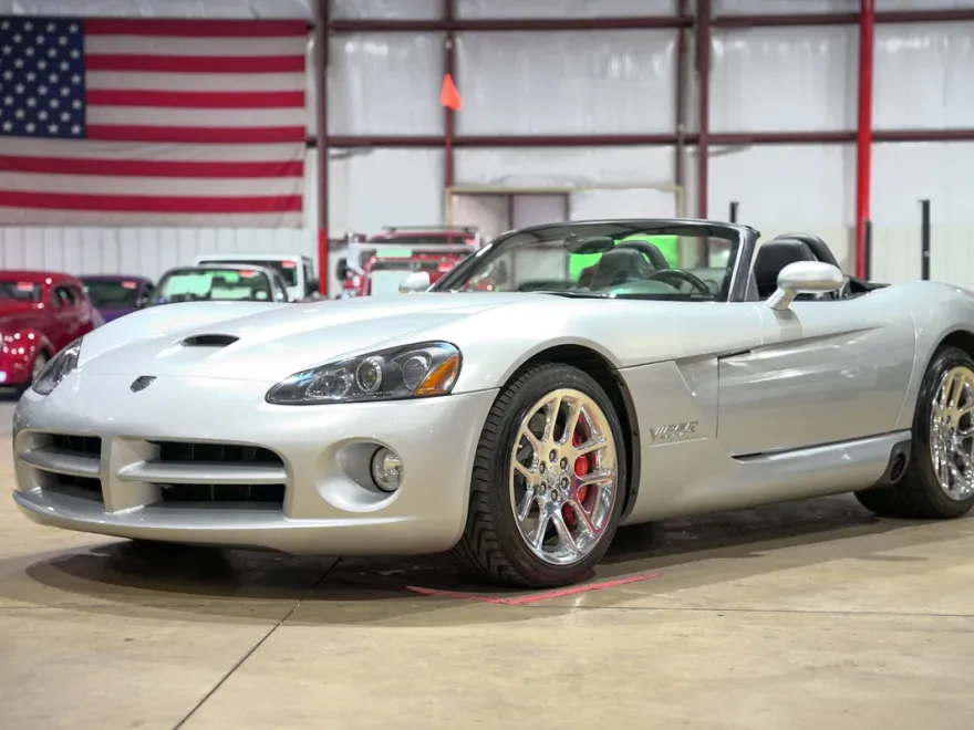 2004 Dodge Viper SRT10 photo 1