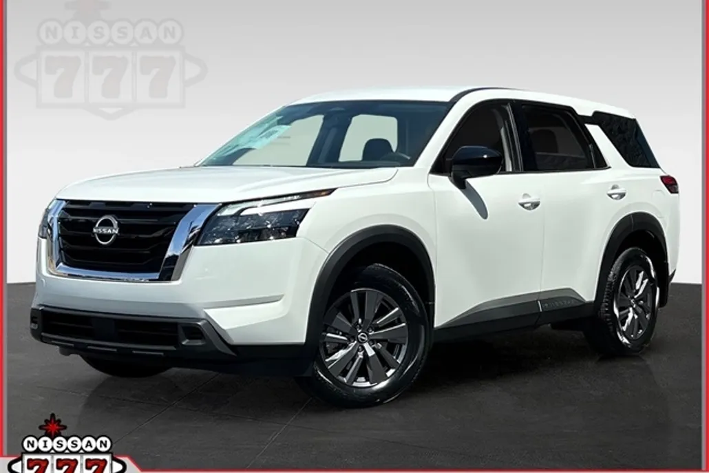 2025 Nissan Pathfinder S photo 1