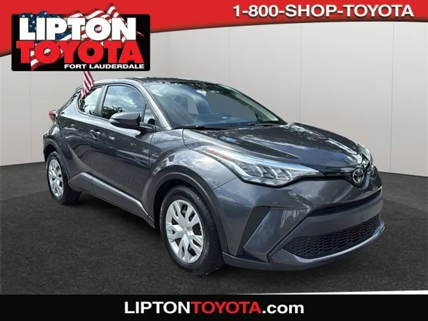 2021 Toyota C-HR LE photo 1