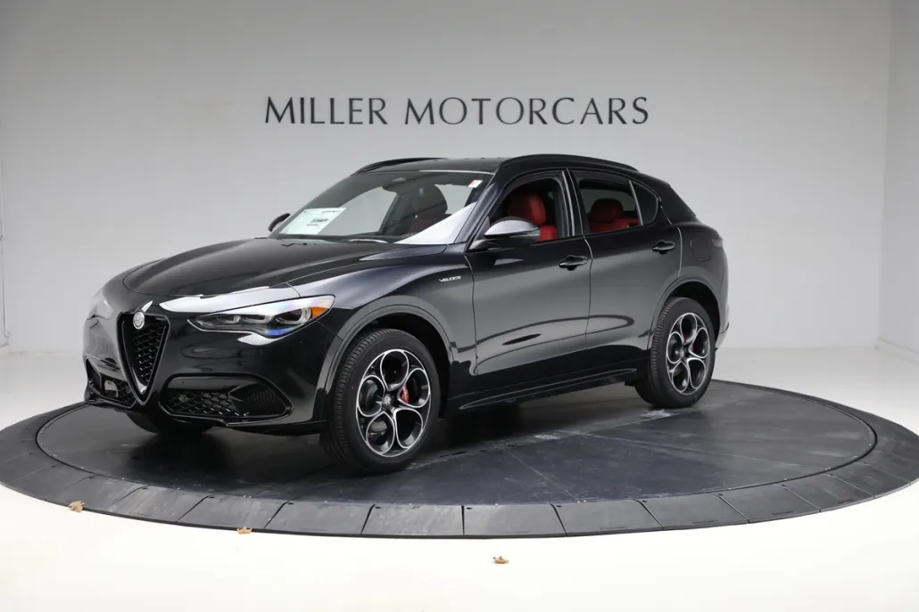 2025 Alfa Romeo Stelvio Sprint Base photo 1