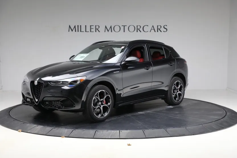 2025 Alfa Romeo Stelvio Sprint Base photo 1