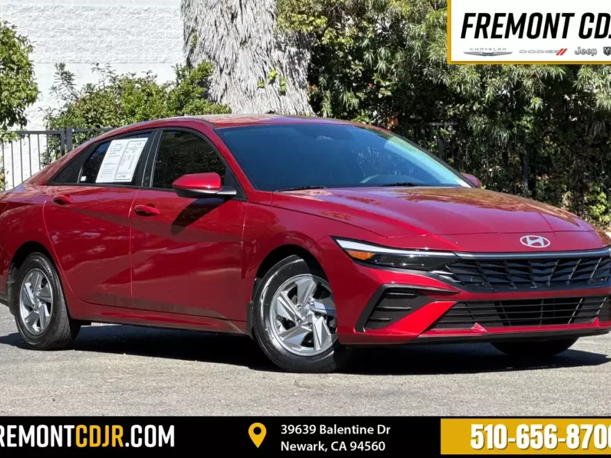 2024 Hyundai Elantra SE photo 1