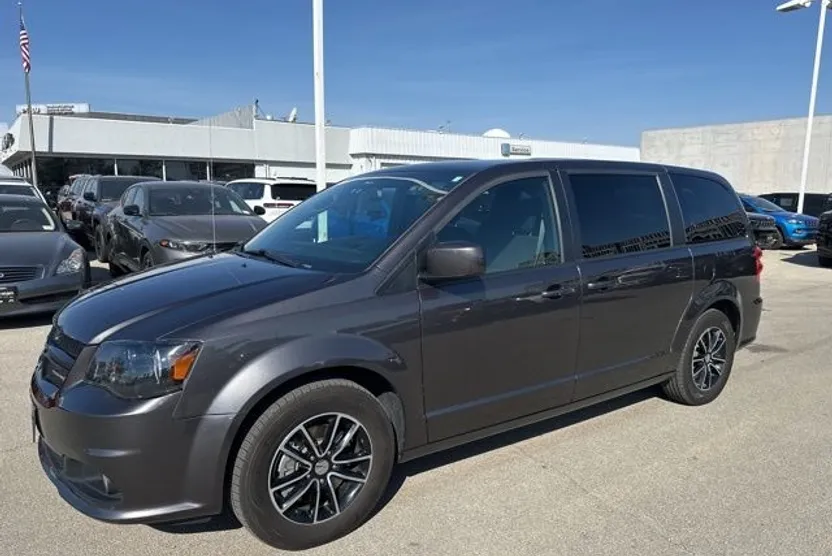 2018 Dodge Grand Caravan SE photo 1
