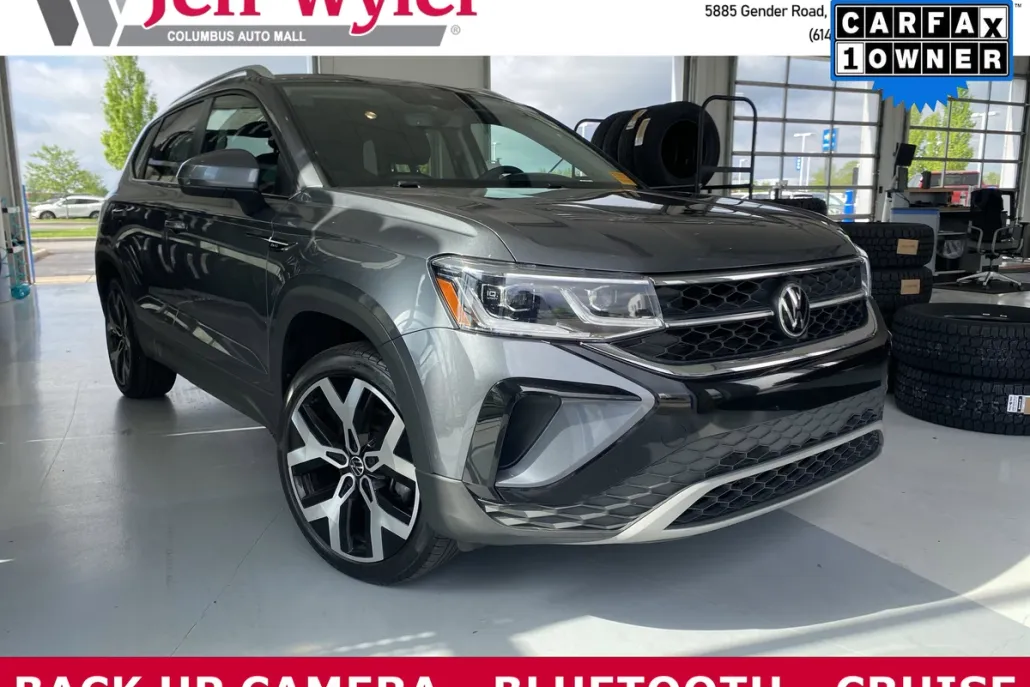 2022 Volkswagen Taos SEL photo 1