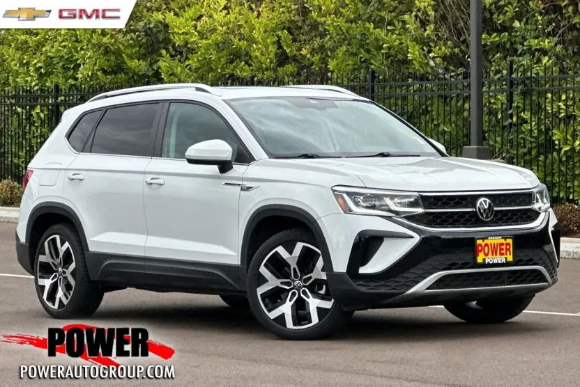 2022 Volkswagen Taos SEL photo 1