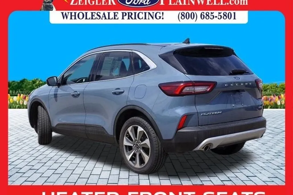 2023 Ford Escape Platinum photo 1