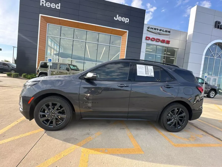 2022 Chevrolet Equinox RS photo 1