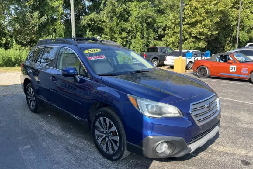 2016 Subaru Outback 2.5i Limited photo 1