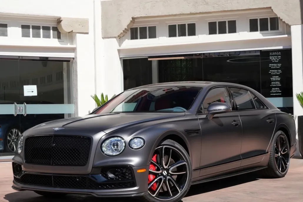 2024 Bentley Flying Spur V8 photo 1