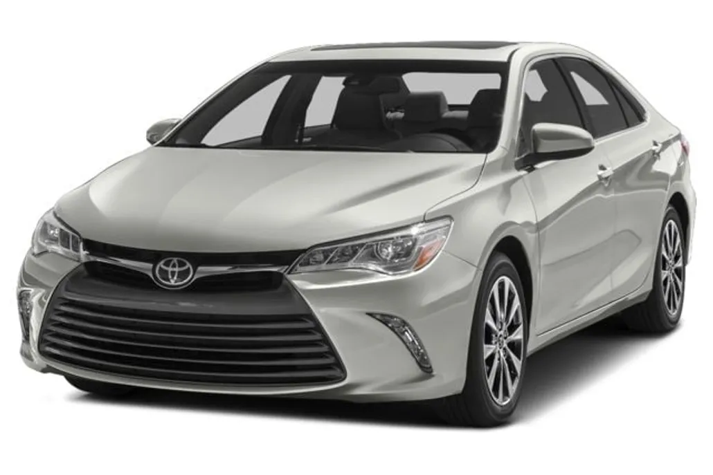 2016 Toyota Camry XSE photo 1